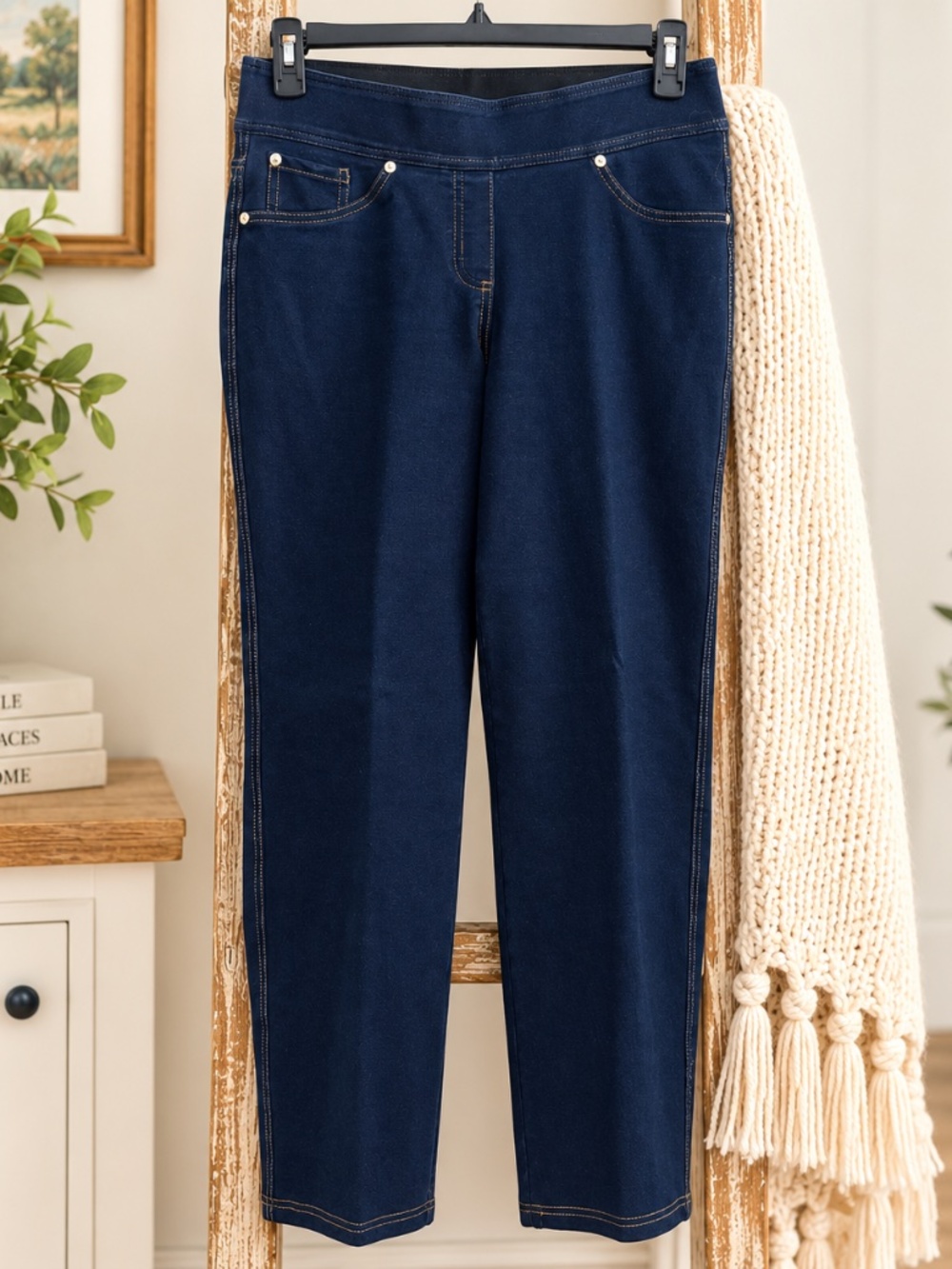 NYGARD Slims Indigo Straight Leg Pants in a classic blue wash. Size Medium